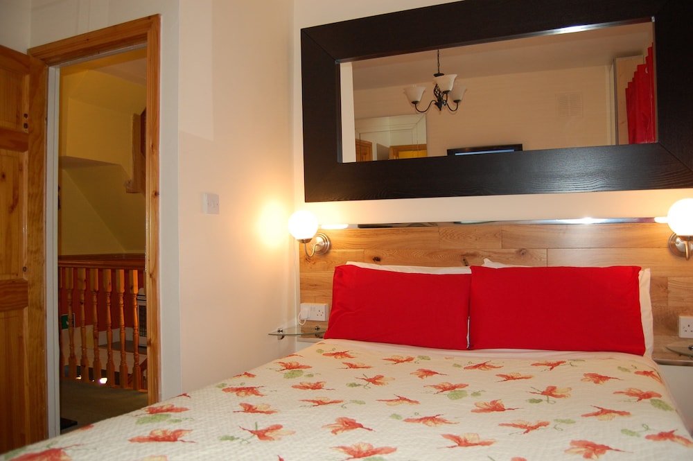 FlyOver Bed and Breakfast