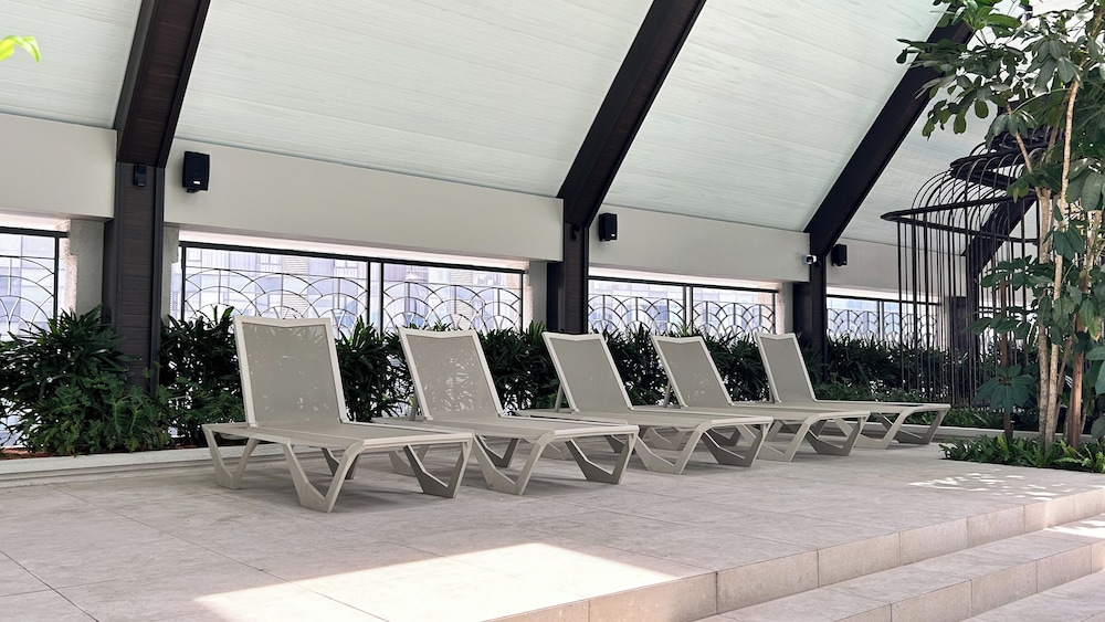 The Paxtonz by Manhattan Group