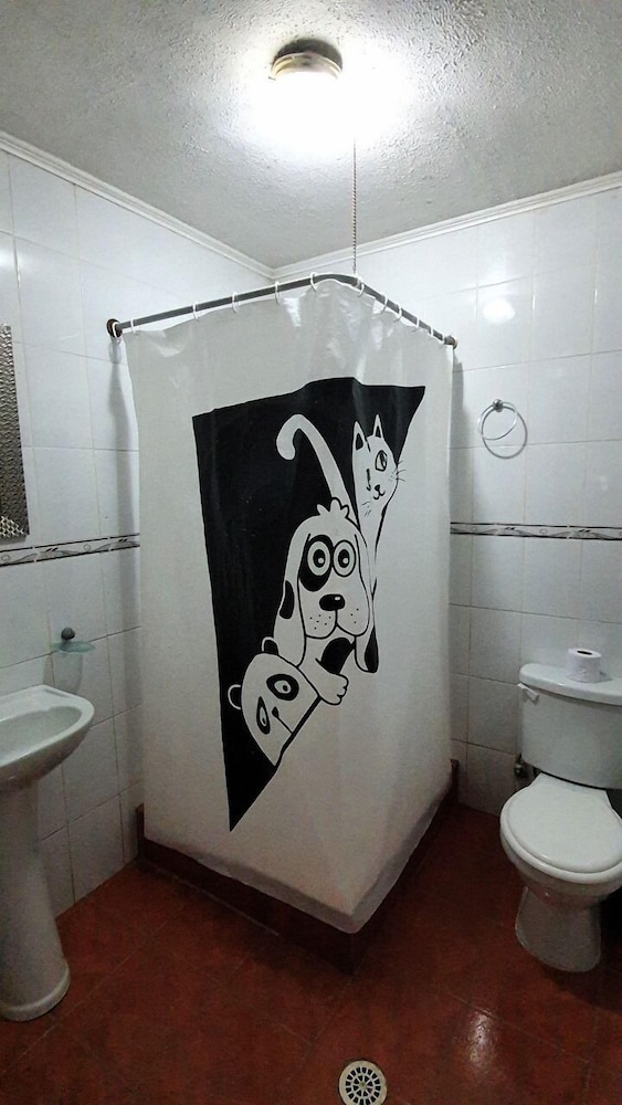 Hostal checar