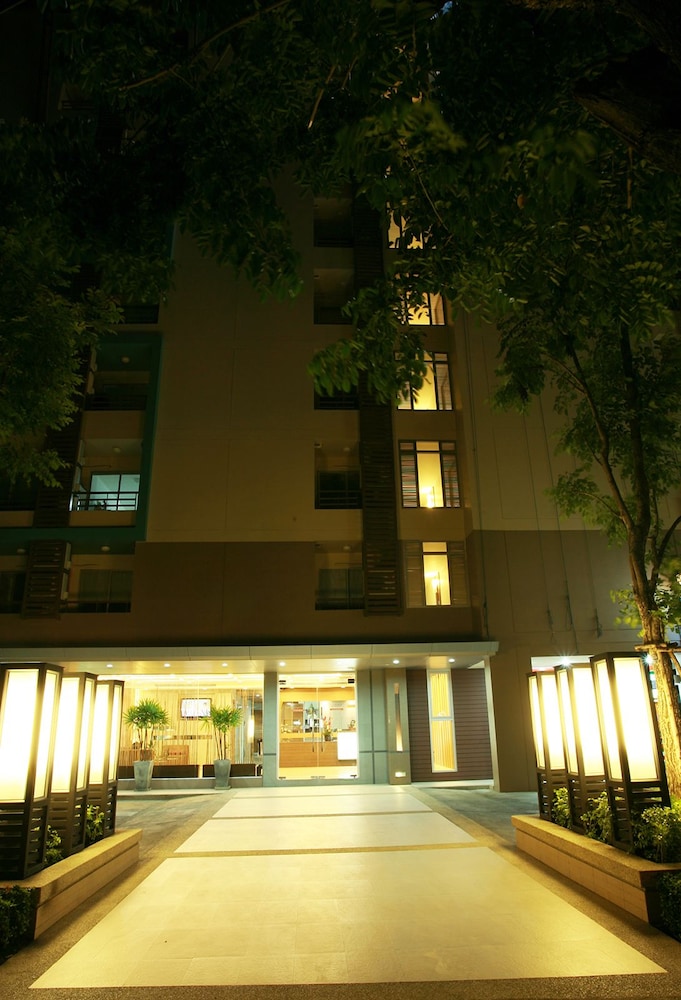 Krongthong Mansion & Hotel