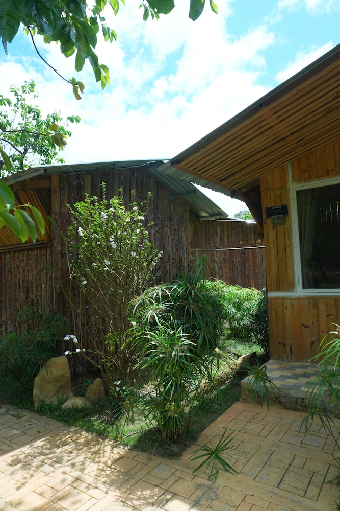 Scent Chalet - Scent Village