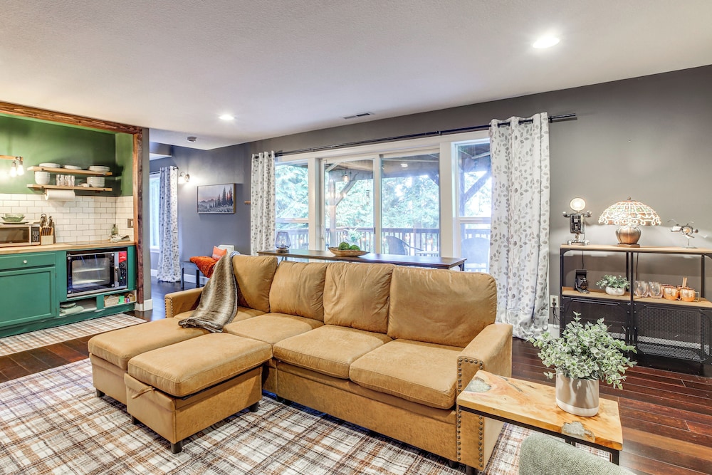 Commuter-friendly Vancouver Rental w/ Yard