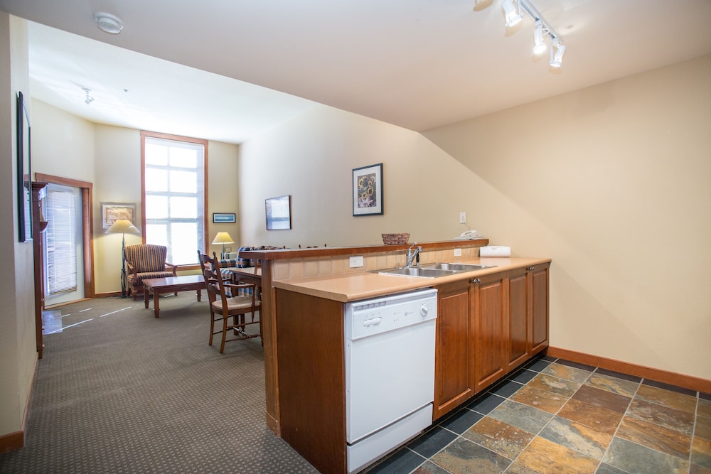 One Bedroom Condos at Powderhorn Lodge - Solitude UT