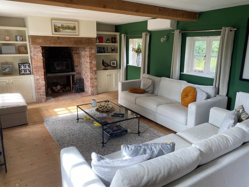 Guys Head Cottage