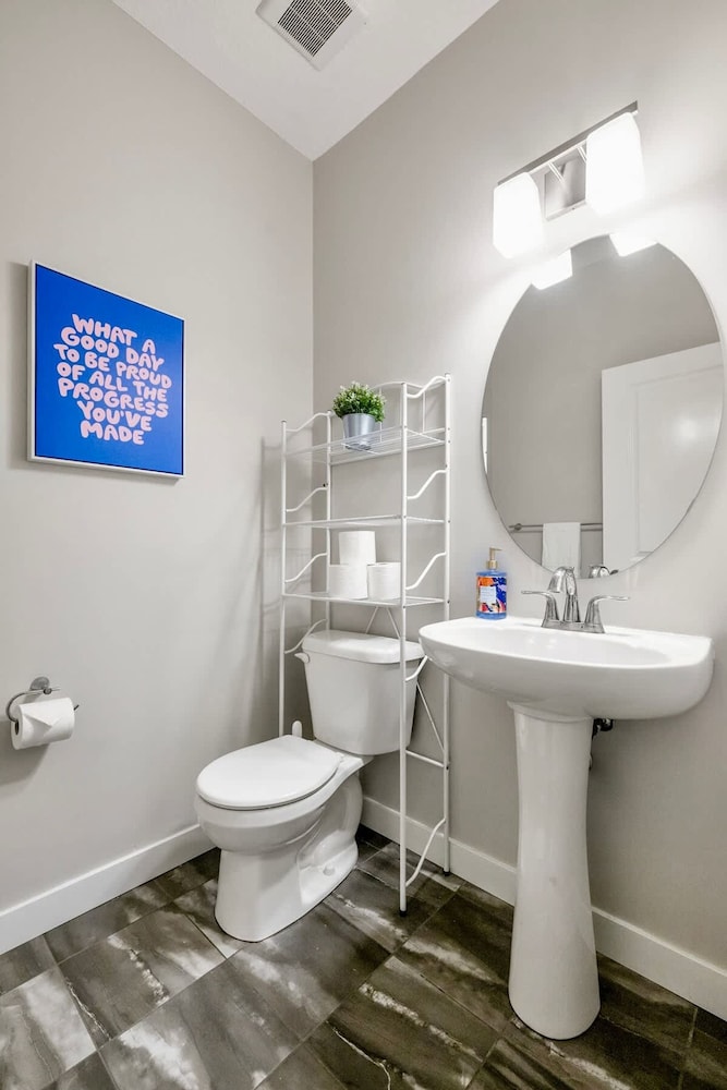 The Mask - 5BD - Movie Room - Kidfriendly