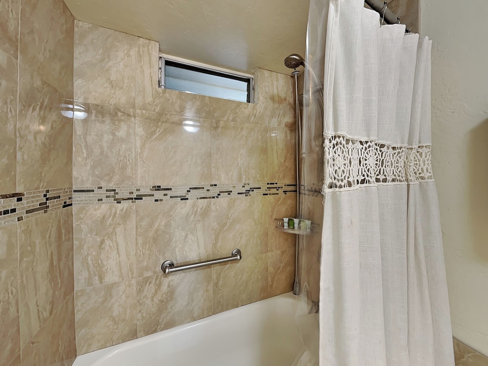 Nani Kai Hale by Maui Rental Group