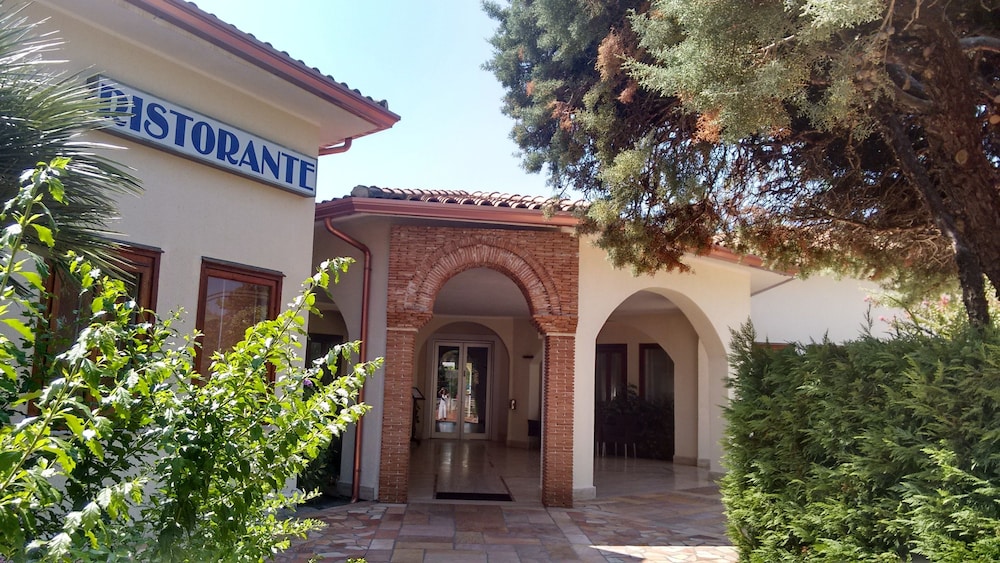 Villaggio Turistico La Mantinera Hotel