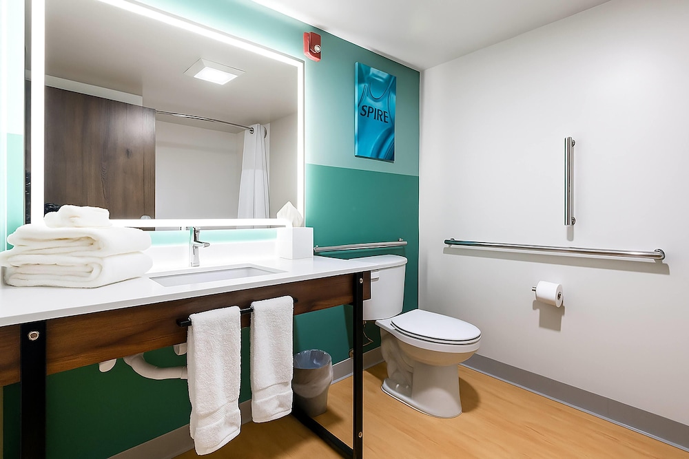 Wingate by Wyndham Geneva at SPIRE Academy
