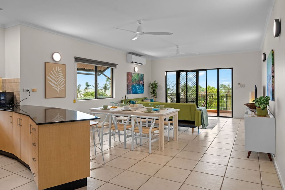 Zen Emerald Shore sea View - Balcony - Parking