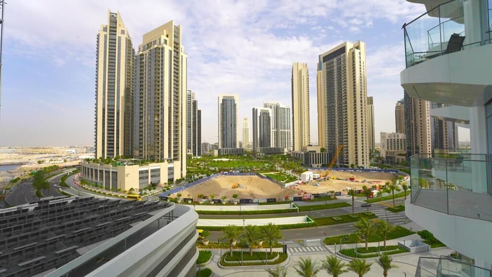 High Floor Stylish 1BR Address Harbour