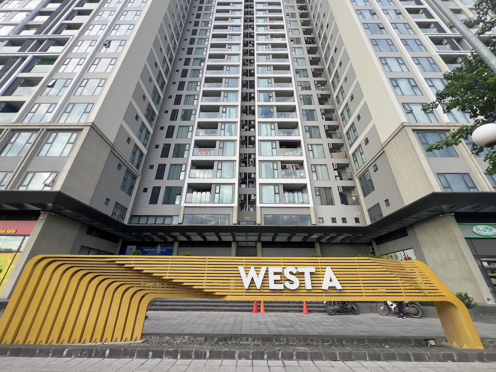 Luxhousing Masteri West Heights