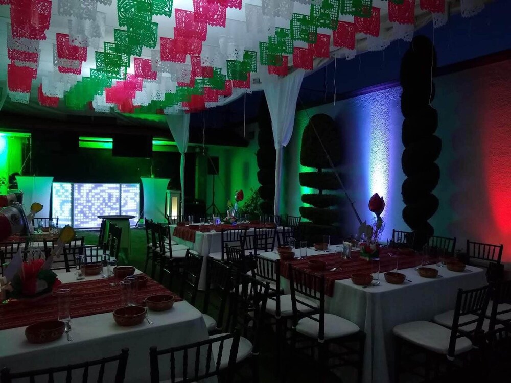 La Aurora Hotel like Home