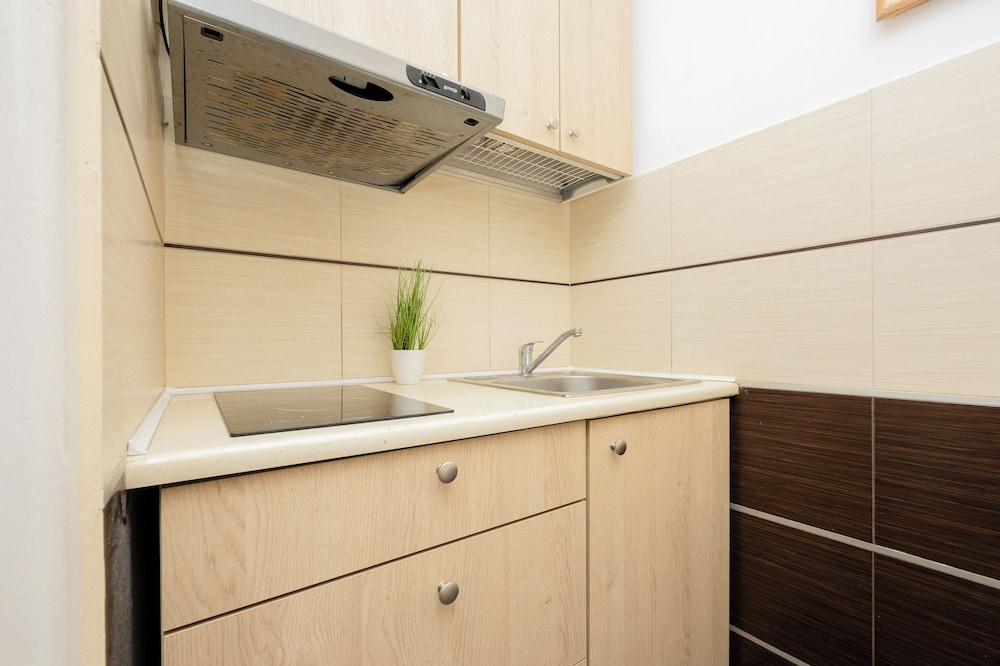 Studio Bagno Warsaw Downtown by Renters view 3