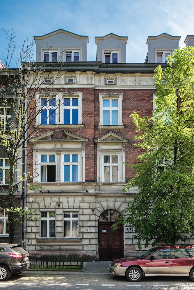 All In Apartments