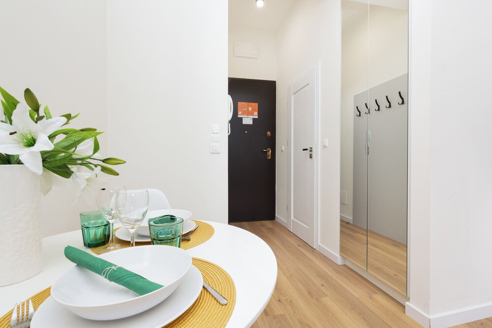 Apartments Warsaw Gagarina by Renters view 5
