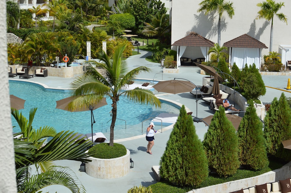 Lifestyle Royal Suites - Property Image 6