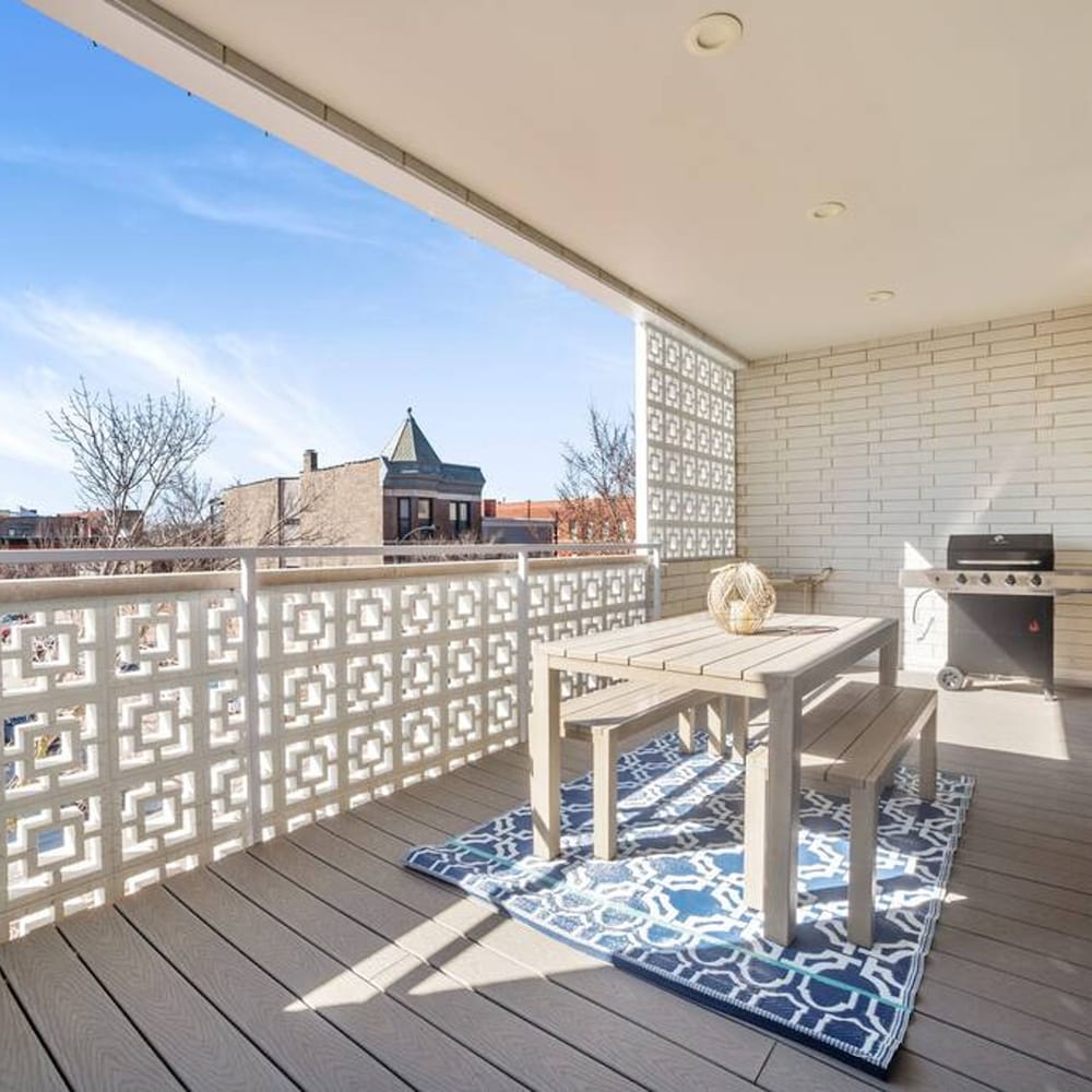 4-bedroom Condo Near Fulton Market w Rooftop