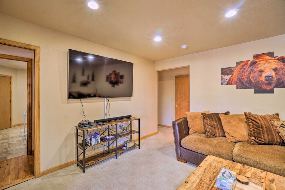 Bailey Getaway w/ Hot Tub & Game Room! view 5