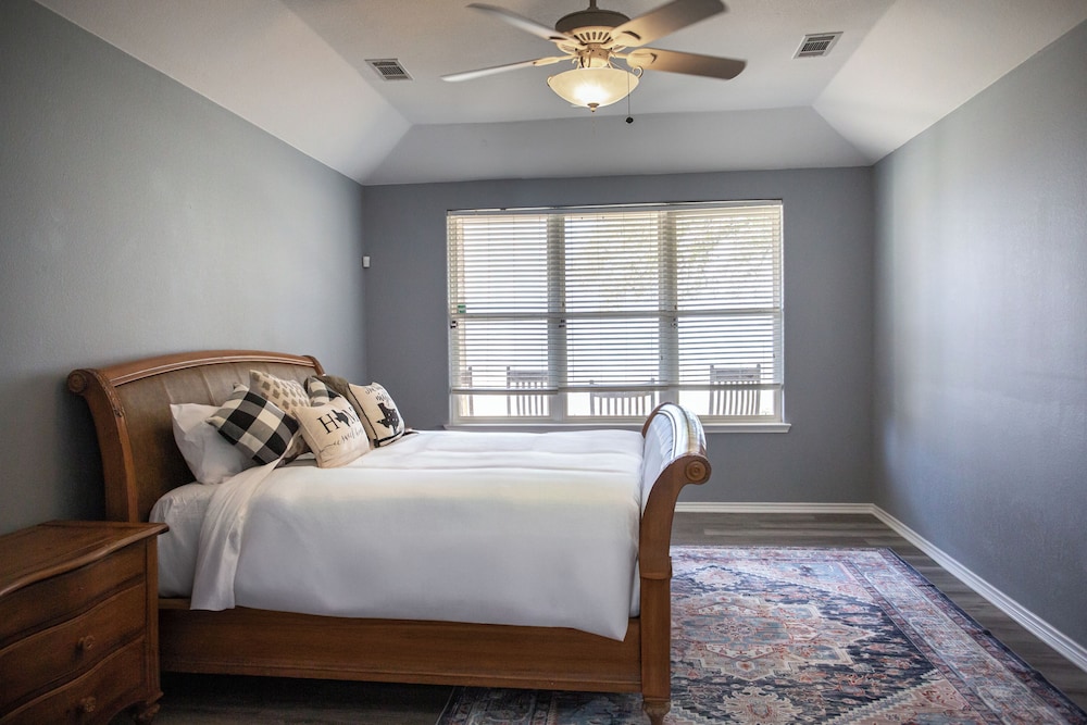 Lakefront 6BR Retreat w Dock & Game Room
