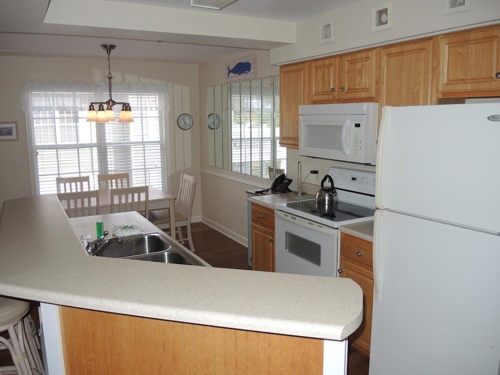2909m 1 Bedroom Condo