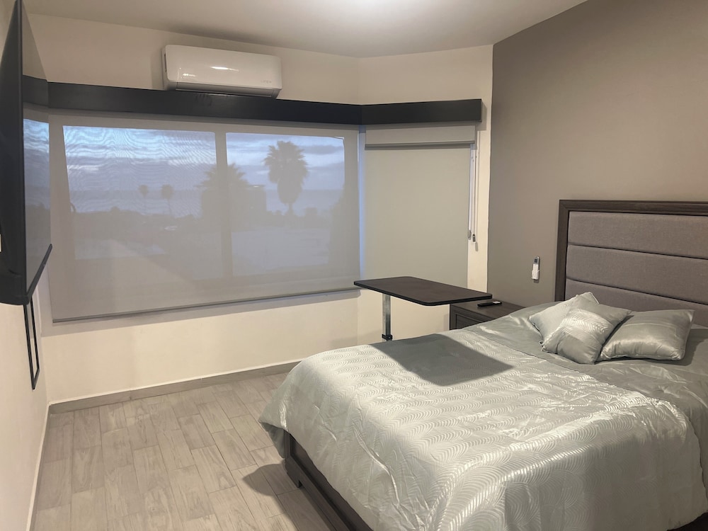 Baja relax home 8 minutes beach walking view 2