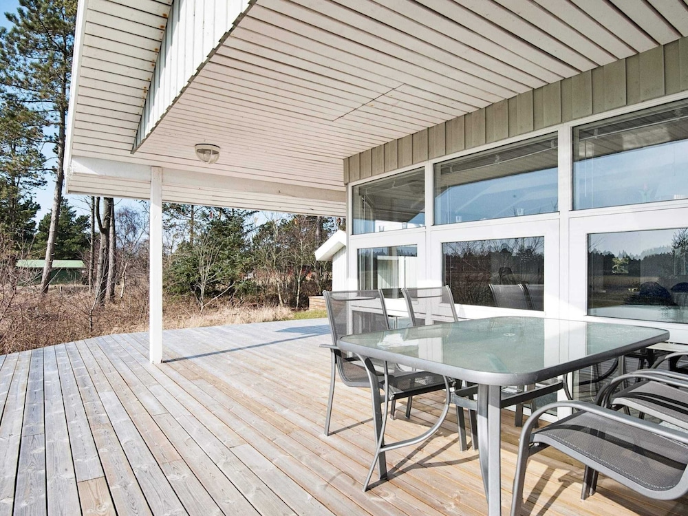 8 Person Holiday Home in Romo view 4