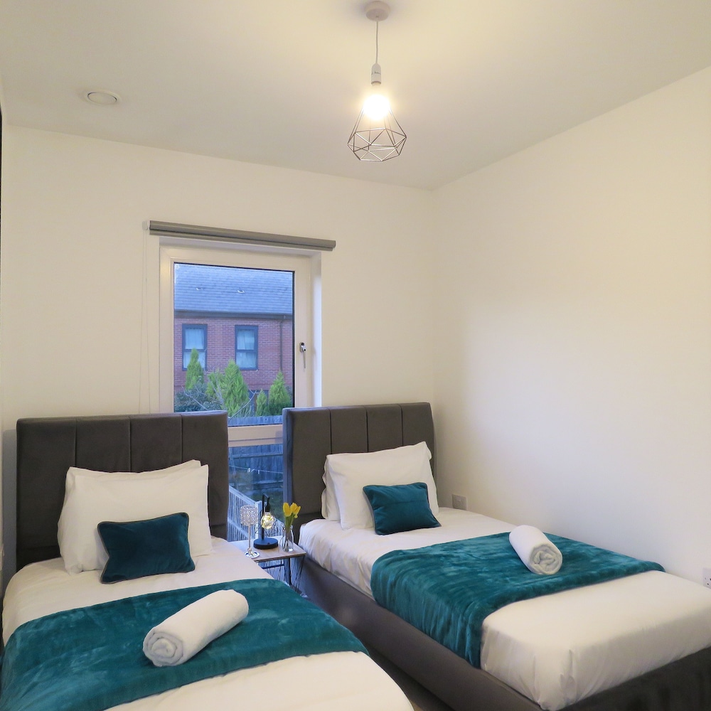Tudors eSuites Private Garden & Garage view 4
