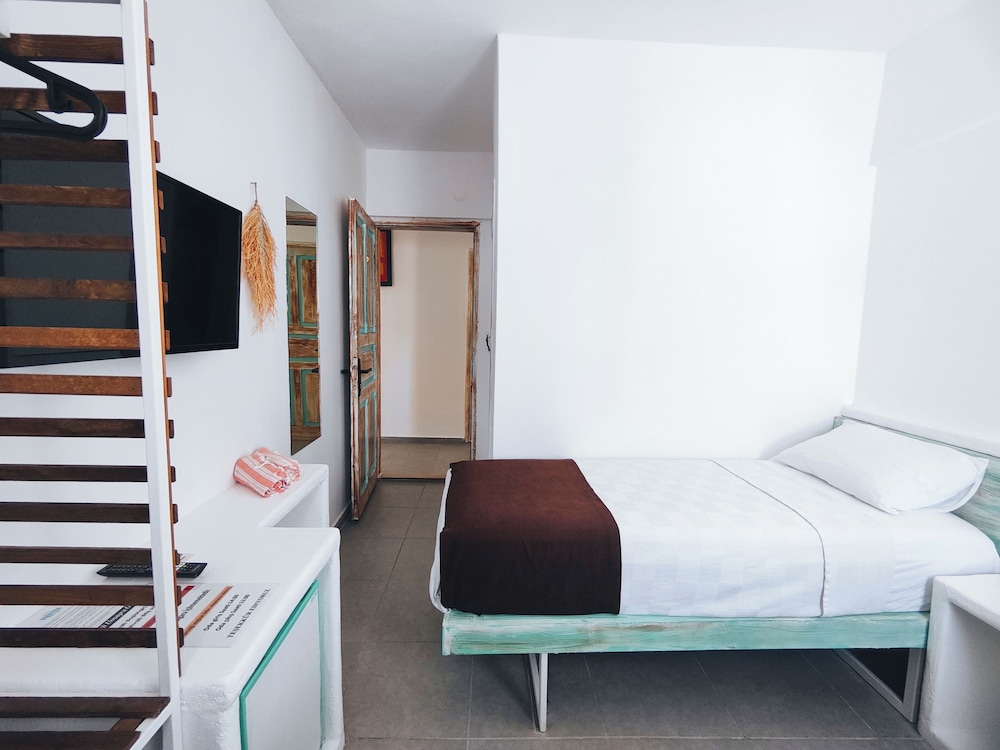 Umayra Otel