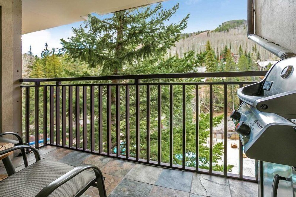 1 Bedroom Condo