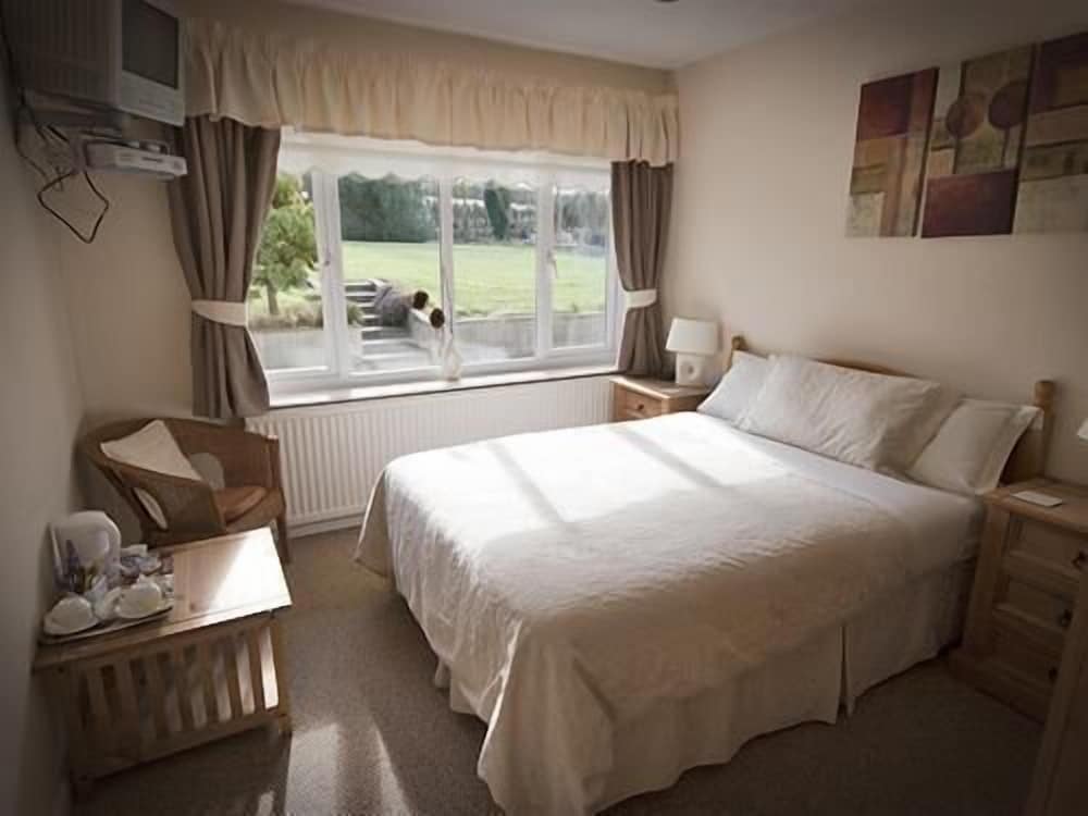 Pembroke Vacations - Lovesgrove Country Guest House - Property Image 15