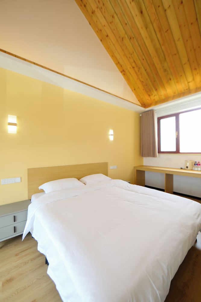 JOYSEA HUT