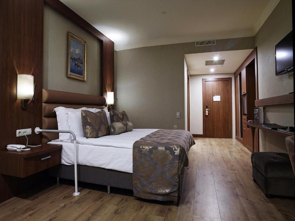 Euro Park Hotel - Image 6