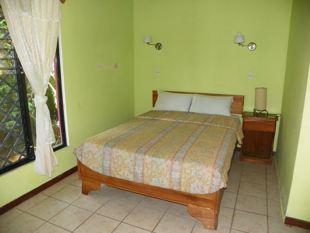 El Pizote Lodge