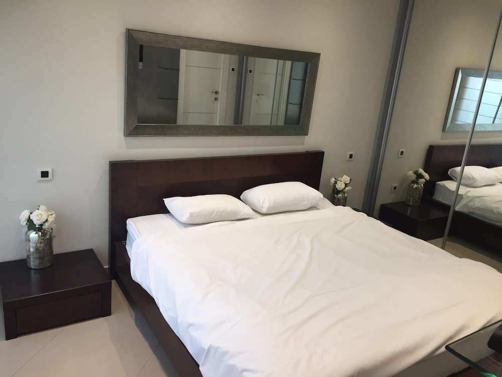 La Palmora Suites