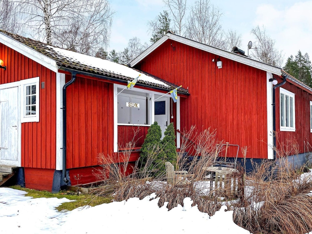 2 Person Holiday Home in Aby-by Traum view 3