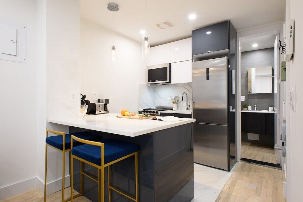 1597 New York Apt