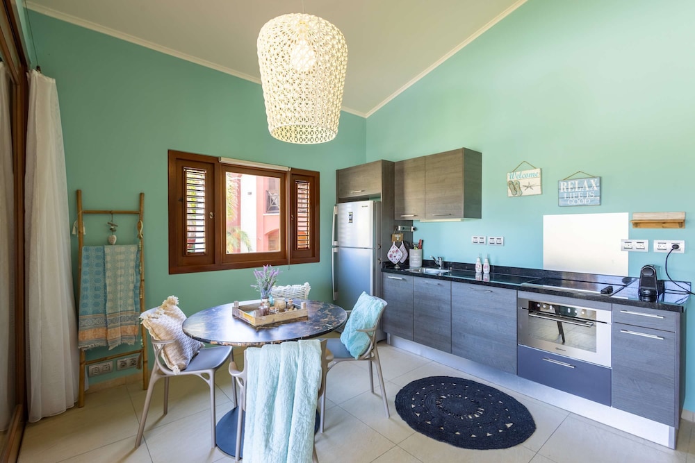 Stylish Apartment With Pool Near Jan Thiel Beach