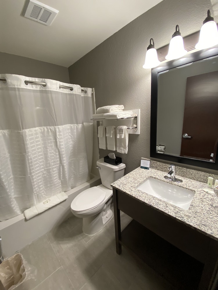 Quality Inn & Suites Hammond Near I-8090
