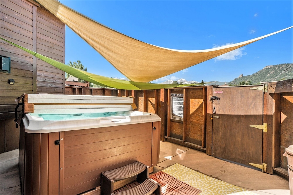 Solitude Bighorn 9 - Estes Park 2 Bedroom Condo by RedAwning - Property Image 9