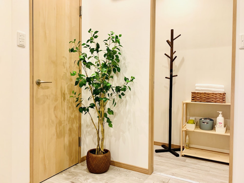 Hanazonominami Apartment 101