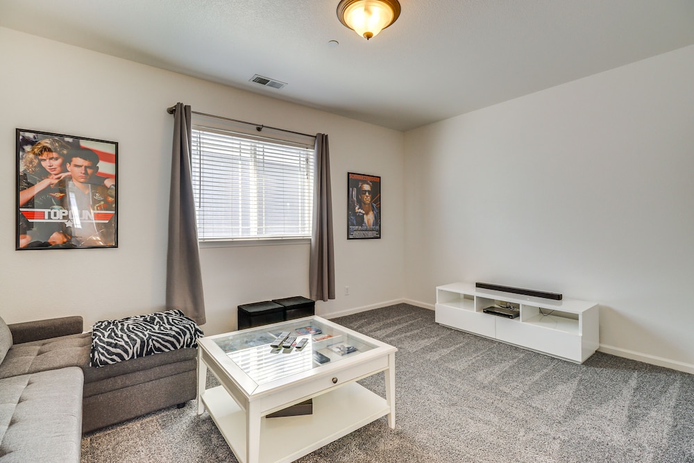 Sparks Home w/ Lake Access, 5 Mi to Downtown Reno! - Property Image 24