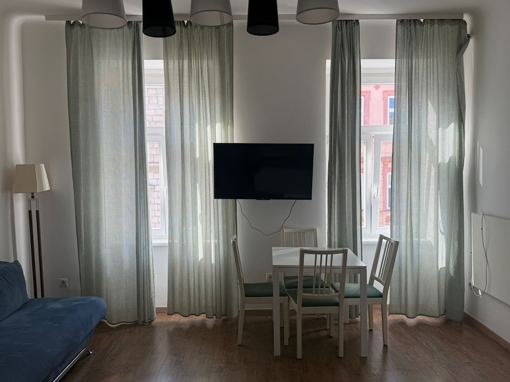 1BR Apt Budget Stay by Westbahnhof