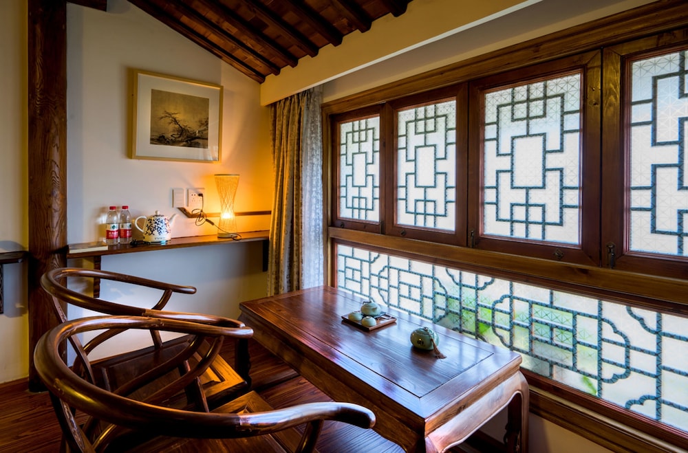 Lanting Yishi Inn