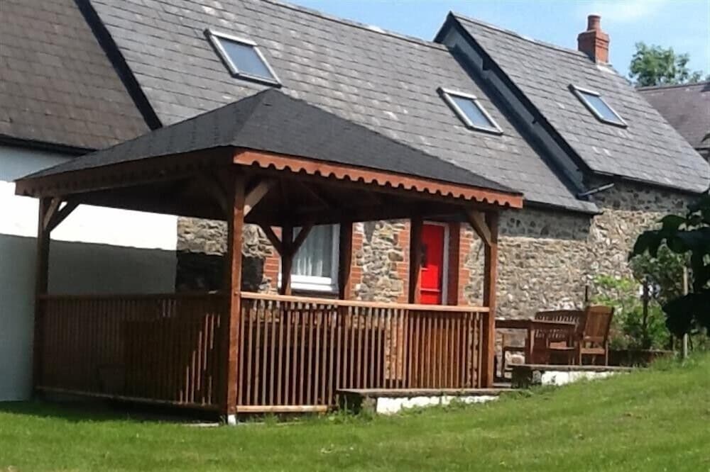 Pond Cottage