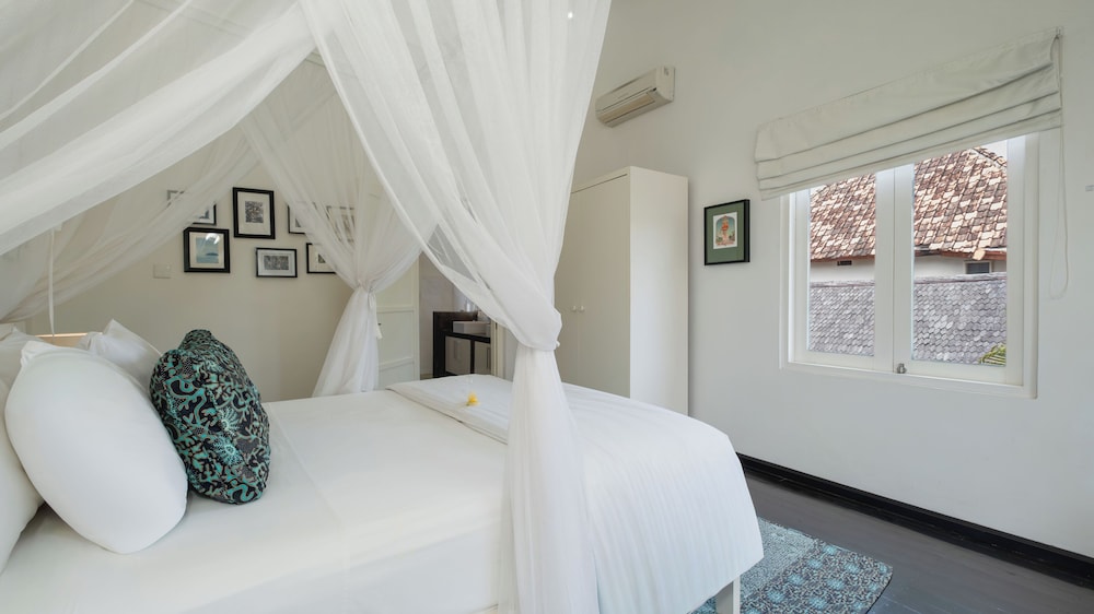 Villa Merta Sari 8 by Villa Finder