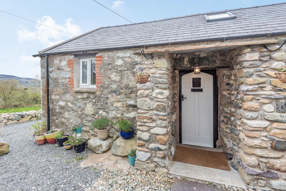 Celyn Farm Cottage view 5