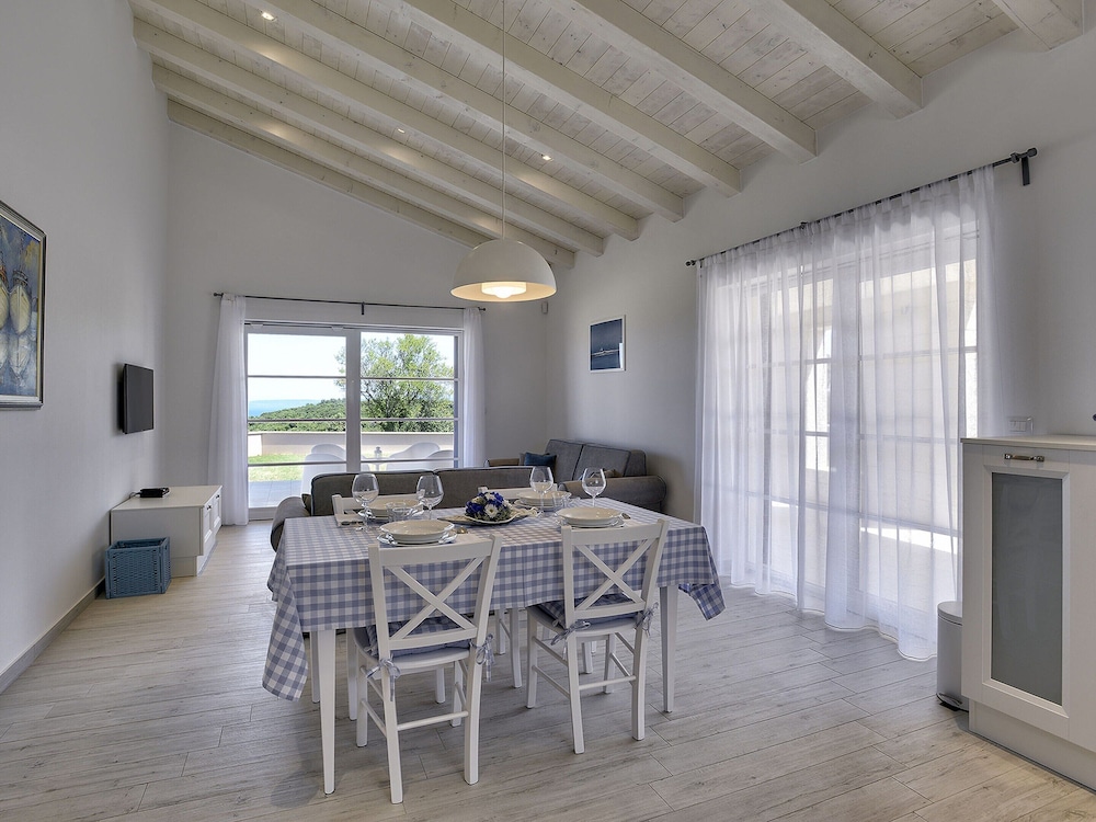 Modern Villa Histria With Pool and View