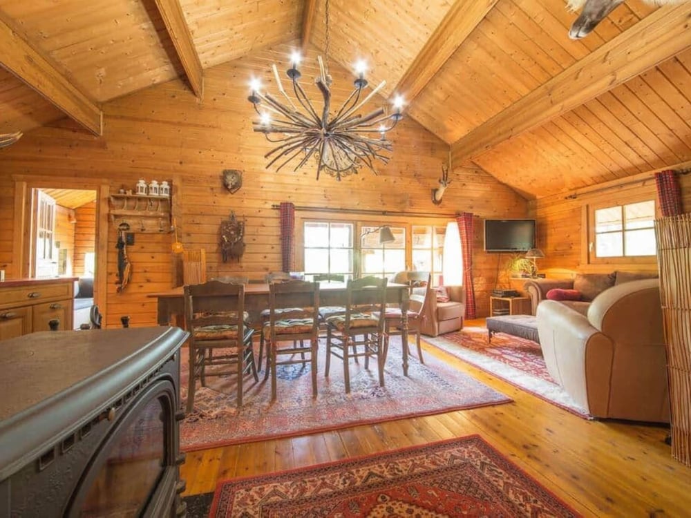 Charming Chalet in Durbuy Near Adventure Valley