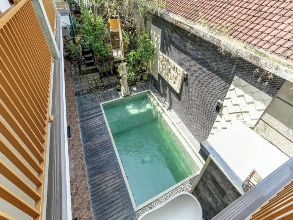 Antara Sunset Road, กูตา, อินโดนีเซีย - 9