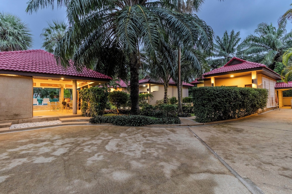 Bungalow On Small Peaceful Resort V247